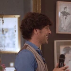 Manuel Lombo Instagram - Qué regalo es cantar a @manuelalejandro.oficial pero si además se tiene la oportunidad de hablar con él… Gracias, querido maestro, no sólo por tu música, si no por tu testimonio, tan hermoso como tus canciones. “A QUE NO TE VAS”.