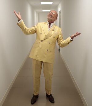 Manuel Luís Goucha Instagram - Hoje vou de amarelo casca de ovo 😁📺