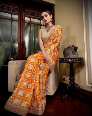 Manushi Chhillar Instagram - Orange is definitely the new black! 🧡

Stylist: @sheefajgilani 
⁠Team: @shriyaamahajann @jhanvikhatwani_