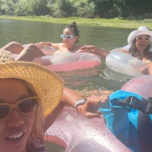 Mara Lopez Instagram - RIDE or BRIDE? 💍🌸🤣 My bridesmaid @marjaabadgirl dreamt we were still at #MarasLastSplash so heres another photo dump 🥂☀️💦 ⁣
⁣
#BacheloretteParty #Bachelorette #BirthdayBach