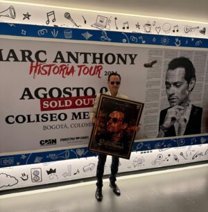 Marc Anthony Instagram - What a wonderful night Bogotá! Gracias mi gente por una noche inolvidable 🔥