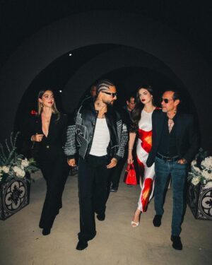 Marc Anthony Instagram - Lo que se ve no se pregunta!! 😎