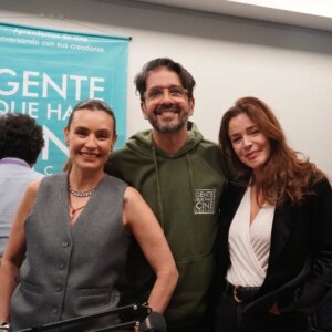 Marcela Mar Instagram - 🔥#NuevoEpisodio grabado en las #MarketSessions del @bam_bogota con las maravillosasactrices  @marcelamar07 de @ganas.producciones y @floramartinezoficial con quienes hablamos de cómo sus universos se amplían más allá del oficio de la actuación.

🔥 DISPONIBLE EN TODAS LAS PLATAFORMAS DE AUDIO Y EN YOUTUBE 🔥

🙏Las #MarketSessions llegan a vos gracias a:
@proimagenescolombia
@danmura_
@telardecine
@comsabana @usmcomsabana

Equipo #gentequehacecine y @gentequeproductora
Producción @lucia_rgdp
Sonido @vaaal_l
Asistencia de Producción y cámaras @isabellajimenez1 y @marcesz7

🤓Curaduría por @sparrabarrios @an.dres.sua.rez