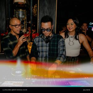Marcell Siahaan Instagram - What a night @izzysocialclub La Paloma, bersama dengan @b.o.h_fm dan @marcellsiahaans kita berikan malam yang tak terlupakan! 

#AwasPesonaPalsu disekitarmu 💃🏻🕺

📸 @muhammaddzia