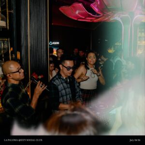 Marcell Siahaan Instagram - What a night @izzysocialclub La Paloma, bersama dengan @b.o.h_fm dan @marcellsiahaans kita berikan malam yang tak terlupakan! 

#AwasPesonaPalsu disekitarmu 💃🏻🕺

📸 @muhammaddzia