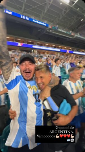 Marcelo Tinelli Instagram - Gooooool de Argentina. Golazo de @lautaromartinez !!! Vamooooooo @afaseleccion carajooooo💪🏻💪🏻🇦🇷❤️⚽️🏆