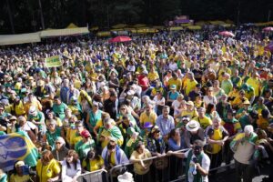 Marco Antônio Costa Instagram - Obrigado de coração a todos os brasileiros que, com bravura e determinação, compareceram à manifestação. 🇧🇷

A coragem de cada um de vocês ressoa como um grito de liberdade, inspirando todos aqueles que desejam uma nação mais justa e livre.