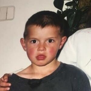 Marco Costa Instagram - Este menino sonhador, faz hoje 34 anos!
34 anos vividos intensamente 
Cheio de histórias umas mais bonitas que outras mas todas importantes para o homem que sou hoje!

Ja vivi 34 anos, mas não sei quantos anos tenho mais pela frente!
Por isso mesmo foco me no Hoje!
O meu desejo é VIVER, Ser e Fazer Feliz todos os que me rodeiam, ver os meus filhos crescer 💚💚💚

Obrigado a todos pelas lindas msg enviadas!