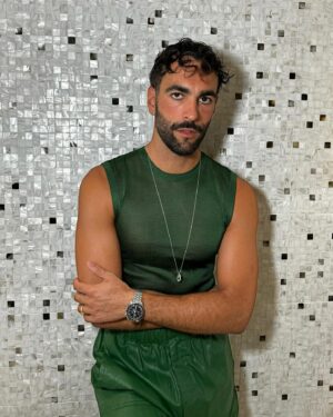 Marco Mengoni Instagram - Off to @paris2024 🇫🇷

@omega 
#OMEGAOfficialTimekeeper
#Paris2024 
#adv