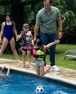 Marco de la O Instagram - 😎😍☺️❤️🔺🏊👙