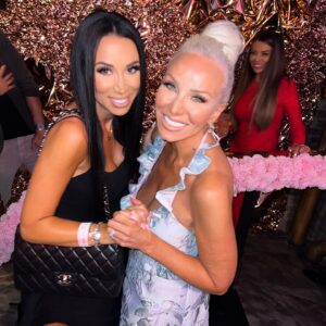 Margaret Josephs Instagram - Diamonds & Rosé knows how to Soirée!! Check out the @bravotvexperience thru October in NYC ! And don’t forget to try your @drinksoiree #rhonj 💎🌹🥂💃❤️💋👧🏼

Dress: @arianneelmy