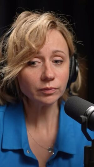 Margarita Rodina Instagram - Спасибо, что приходите на концерты. Это важно)
Интервью с Антоном Питеновым @piten_off можно найти на ютубе по поиску «Попитеним» или по ссылке в моих сторис. 

До встречи в выступлениях!

#женскийстендап
#афиша 
#отдых