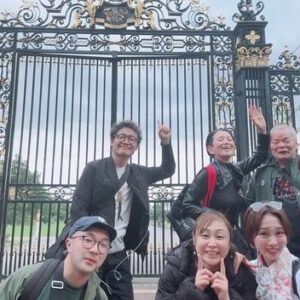 Mari Natsuki Instagram - #londondiaries 
#spritedaway
#memory
#buddy
#happy

舞台の仲間たちとオフでの楽しい時間も力をいただきました〜

It was also great to spend time with the cast members, and it really recharged my batteries!