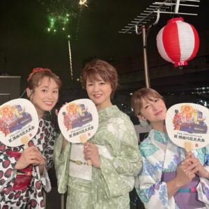 Mari Yaguchi Instagram - 今日は、
隅田川の花火大会へ✨
テレ東さんの独占生中継でしたよー😊✨
めっっっちゃくちゃ綺麗でした🎆✨
ゆうちゃんと愛ちゃんとその場にいた皆さんと、
素敵な夏の思い出が出来ました🥹✨
本当にありがとうございました！！