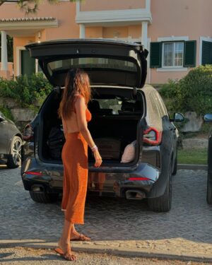 Maria Cerqueira Gomes Instagram - Aquele dia de praia boooommmm antes de ir para Lisboa!
@bmcaroficial