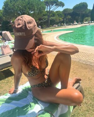 Maria Cerqueira Gomes Instagram - 🍉☀️ 🍹
Obrigada  @sheratoncascais por este domingo🫠