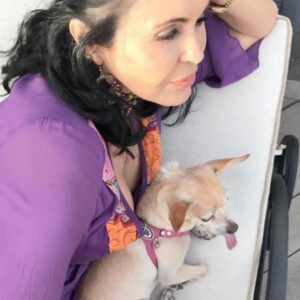 María Conchita Alonso Instagram - Fotos/video 👉👉
Mi #tbt de hoy, y de paso, PRONTO anunciaré concierto en Houston. Pendientes! Bendecido Jueves.

🎶🎤🎸🎼🎷🎹

My #tbthursday, and, as I say in the video, will soon annunce concert in Houston, Texas. Although I will sing in Spanish, the music is always felt. Blessed Thursday. 🎵🎻
•
💄 @enriquedivineofficial
📸 @vngjewelry
•
#Malibu
#llenamedeti
#MaríaConchita 
#MariaConchitaÚnica
#MariaConchitaAlonso 
#throwback
#juevesretro 
#throwbackthursday
