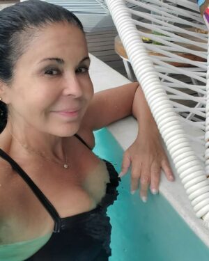 María Conchita Alonso Instagram - Bonito "ayer" en #Sayulita con mi linda y Qda comadre @beba_muniz. 

#waybackwednesday in the beautiful town of Sayulita, #mexico.

#MaríaConchita
#MariaConchitaÚnica
#MariaConchitaAlonso

#wb
#wbw 
#miercolesretro