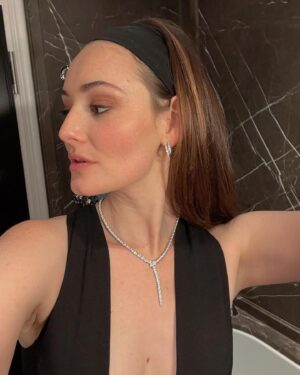 Maria Ehrich Instagram - Some mirror impressions from yesterday’s Filmball look. Picture three pretty much sums up how life is presenting itself at the moment. Glamourous upfront and pretty messy & with a lot of kid related stuff in the back 😅… 
Thank you to…
@philippverheyen 🥰 & @corina_friedrich for the gorgeous hair & makeup 💄✨
@luijvpi for throwing together a great look last minute 🍾 🧚🏻‍♀️
@bulgari for making the jewellery happen even more last minute 💎 

& last but not least @constantinfilm for inviting me - so excited for our upcoming movie 👑 🗡️ 🐉 „Chantal im Märchenland“ @chantalfilm 👉🏻 ab 28.03.2024 IM KINO!!! 🥰🌸