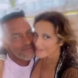 Maria Fernanda Callejón Instagram - En esta etapa de nuestra vidas…
Mi Negrito y yo, unimos nuestras almas, para construir este amor ,día a día❤️❤️
Vivir el amor ! en cualquier tiempo que sea , se siente muy bien!!!@fernandonegrogamboa 
#felizviernes