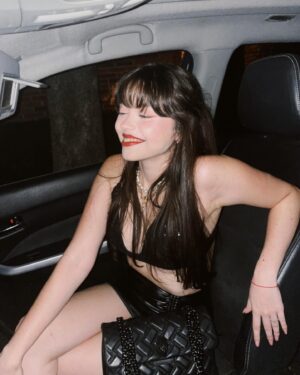 María José Mariscal Instagram - Cuidado con la ultima, que te veo fijamente y te puedo hipnotizar 🧛🏻‍♀️🖤