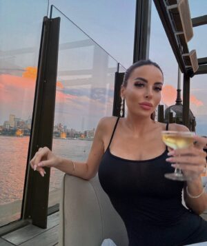 Maria Luisa Jacobelli Instagram - Pov: I’m your dinner date in NY🍸