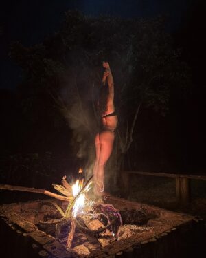 Maria Pinna Instagram - nascida na tormenta, a primeira de seu nome 🐉🔥