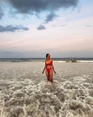Maria Sten Instagram - spent a week in the bush working on my farmer’s tan so went to the beach to even things out… 

white sand, palm trees, rainbow fish, a few eels, lots and lots of sea urchins, reef snorkeling and lobster dinners.

Kenya beach vacation - 10/10 recommend. 🇰🇪