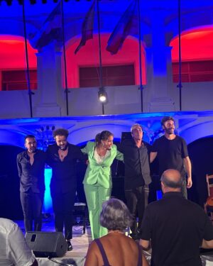 María Toledo Instagram - Alcalá de los Gazules 9/8/2024
Os llevamos en el 💚

Gracias por tanto cariño y por todos los detalles que tenéis en cada concierto con mi Vicente.

#giraVicente2024 #música #conciertos

Gracias @tonifernandezmarcaoficial por el vestuario para mis conciertos 🌷💚