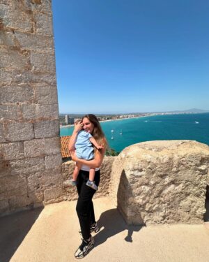 María Toledo Instagram - Necesitábamos parar, disfrutar de la familia, pisar la arena de la playa 🏖️ y coger fuerzas 💪 para todo lo que viene ahora.

Próximos conciertos:

🎹 9 de agosto. ALCALÁ DE LOS GAZULES (Cádiz)
🕙 22:00h
🎭 Patio del Antiguo Convento de Santa Clara. 

🎹 10 de agosto. EL ESPINAR (Segovia)
🕘 21:30h 
🎭 Auditorio Gonzalo Menéndez Pidal 

🎹 24 de agosto. LINARES (Jaén)
🕗 20:00h 
🎭Teatro Cervantes 

🎹 31 de agosto. PRADO DEL REY (Cádiz)
🕙 22:00h
🎭 Plaza de la Constitución 

🎹 10 de septiembre. SALAMANCA
🕘 21:00h 
🎭 Plaza Mayor de Salamanca

🎹 12 de septiembre. BOLLULLOS DE LA MITACIÓN (Sevilla)
🕚 23:00h
🎭 Casa de la Cultura 
 
🎹7 de octubre. TARRAGONA
🕗 20:00h
🎭 Teatre Tarragona

🎹 30 de noviembre. VALLADOLID
(Más Info próximamente) 

🎹 22 de diciembre. SEVILLA
🕕 18:00h
🎭 Salón real del Hotel Alfonso XIII

#MaríaToledo #conciertos #Vicente #gira2024
