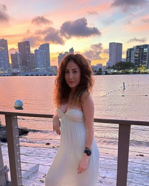 Mariana Avila Instagram - Atardeceres que tienen toda mi atención…👩‍🦰🤍