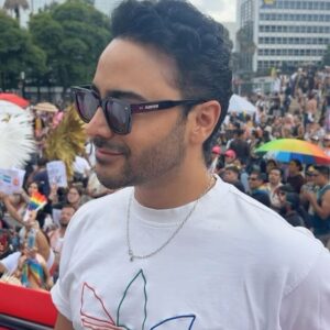 Mariana Torres Instagram - Marchamos con orgullo, celebrando la diversidad y la igualdad. Nos unimos en solidaridad con la comunidad LGBTQ , reconociendo su valentía y resiliencia. Cada paso que damos es un grito de amor, inclusión y derechos humanos. Juntos, seguimos construyendo un mundo donde todos puedan ser auténticamente ellos mismos. ¡Feliz Pride! 🌈 Gracias @sanfrancisco.anderson por la invitación a marchar justo con @inventadas.inventada !!!