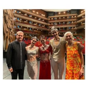 Marianela Núñez Instagram - Opening Night of La Bayadere by my favourite ballerina Natalia Makarova with @tokyoballet_official @reececlarke_ and @mizukaueno 
Rehearsed by Olga Evreinoff and the orchestra was conducted by Mr Ovsyanikov 
Literally I am in ballet heaven 🤍