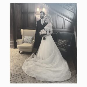 Marianela Núñez Instagram - Congratulations to this beautiful couple @meaghangrace890 @peter_saunders_ 
Thank you for letting me be part of your wedding celebration ❤️
What a beautiful day it was ❤️