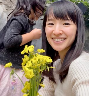 Marie Kondo Instagram - I'm so grateful to be able to celebrate Mother's Day with my husband and children this year. I'm wishing all moms and mom figures a very Happy Mother's Day! It's my hope that you're spending the day with loved ones. 💖