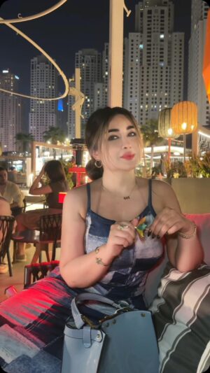 Marina Alobaidi Instagram - مساكم ورد 🌸 يا كب كيك 🍰 🧁 
.
.
.
#مارينا_العبيدي #missarabworld2021🇮🇶 #iraq #fyp #luxurylifestyle #luxury #dubai #explorar #fashionstyle #explorepage #jbr