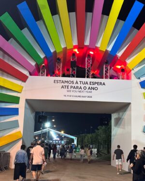 Marisa Cruz Instagram - A vida são dois dias e o @nos_alive são três🤘🏼

#nosalive #pearljam #musicfestival