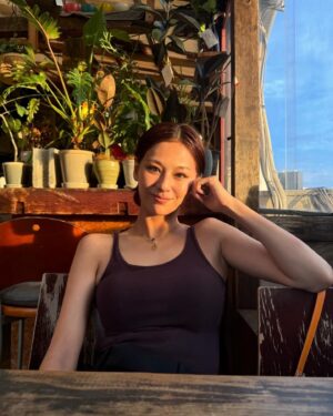 Mariya Nishiuchi Instagram - 🌈🌺✨🥳😎🙌🌱