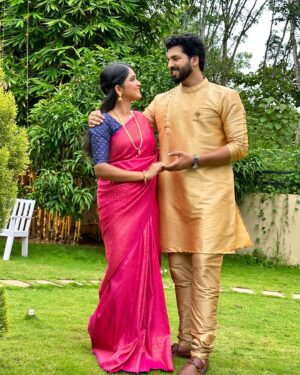 Mariya Prince Instagram - Sachi ❤️ Archana 

Sachi costume @alfaweddingcentre 💛
.
.
.
.
.
.
.
.

#mangalyamserial #zeekeralam #sachi #archana #sachiarchana #mangalyam #love #bestpair #sachiarchanalove