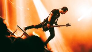 Mark Tremonti Instagram - Thank you Chicago for a night we will NEVER forget🔥 The weather couldn’t keep us apart🙏🏼 #redemption 
#Creed #SummerOf99