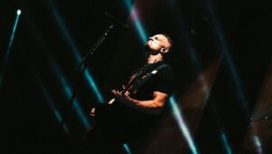 Mark Tremonti Instagram - Thank you Chicago for a night we will NEVER forget🔥 The weather couldn’t keep us apart🙏🏼 #redemption 
#Creed #SummerOf99