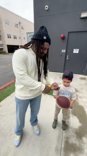 Marshawn Lynch Instagram - @beastmode training @enkyboys for the nfl? 🏈 watch marshawn lynch guest star on #LopezVsLopez TONIGHT 8/7c on NBC and streaming on @peacock.