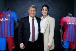 Marta Torrejón Instagram - Sí, fins el 2024! 😍 Gràcies a tothom per el seu suport. Estic molt contenta de poder continuar formant part d’aquesta gran família 💙❤️
#forçabarça