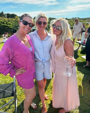 Märtha Louise Instagram - Summer vibes with the best ladies 😎

#summervibes