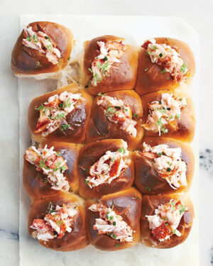 Martha Stewart Instagram - These lobster rolls are a sensational way to start your summer dinner celebration. Mix the seafood with mayonnaise, lemon juice, chives, chervil, Old Bay seasoning, and cayenne then spoon it into sliced pull-apart rolls. That's it—your wow-worthy appetizer will be on the table in 25 minutes. Get the recipe at the link in our bio.