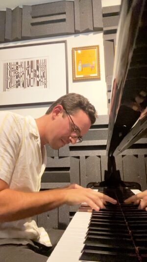 Martim Sousa Tavares Instagram - Dave Brubeck, "Take Five". Melhor riff de sempre? 🎵