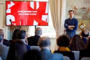 Martim Sousa Tavares Instagram - Apresentei hoje o programa e as novidades para o Festival de Sintra de 2023, o primeiro sob a minha direcção artística. 

De 15 a 25 de Junho, mais de 50 artistas passarão por Sintra. Do cinema à dança, de concertos na natureza a um duelo de pianistas, as novidades são muitas!
Sigam-nos na página @festivalsintra.✌🏻

Fotografias de @enricvivesrubio 

@camaradesintra