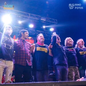 Martín Fabio Instagram - Kapanga se presentó en GAP con su show ASADO BOTANIKO tocando los tenés de los discos: "Un asado en Abbey Road" y "Botanika".

Hubo fiesta kapanguera en Mar del Plata. 🥳

@kapangasok
@monokpg 🎤
@mike.kpg 🎸
@juaniroquai_ 🎹
@claudio.mafia 🥁
Memo Manera 🎸
@pato_sloomant 🎸

@gapmardelplata
@leandrodcorneli
@gabyjuradoprensa