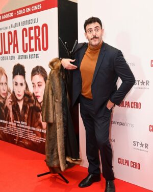 Martín Garabal Instagram - Mañana se estrena en cines de todo el país Culpa Cero, segunda película como directora de @valebertuccelli codirigida por @morieliza y con un elenco increíble. Me vistió @anitanoseda. O sea, me eligió la ropa, me vestí solo.