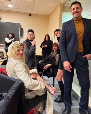 Martín Garabal Instagram - Mañana se estrena en cines de todo el país Culpa Cero, segunda película como directora de @valebertuccelli codirigida por @morieliza y con un elenco increíble. Me vistió @anitanoseda. O sea, me eligió la ropa, me vestí solo.